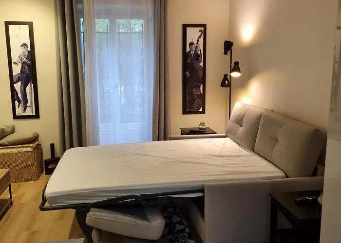15 Apartment *