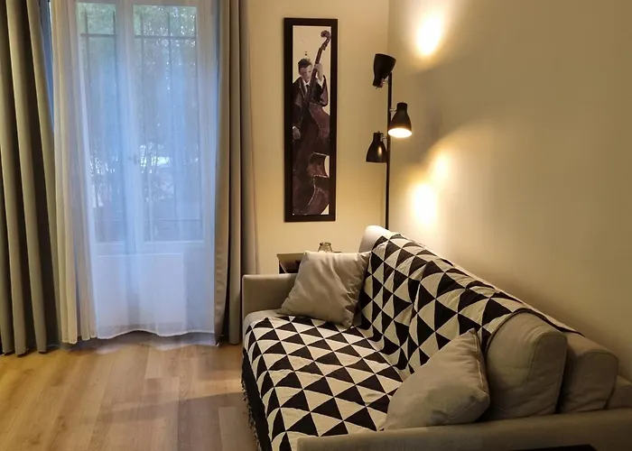 Apartment 15
